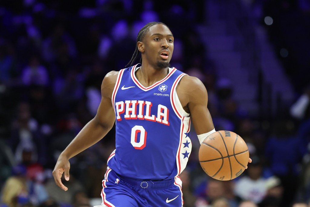 开季场均轰37.5分8.3助!马克西:我夏天5点起床 6点开始训练